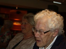 oma%20105%20jaar%20de%20posten%20029.JPG
