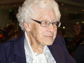 oma%20105%20jaar%20de%20posten%20070.JPG