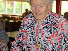 oma%20105%20jaar%20de%20posten%20088.JPG